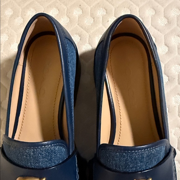 COACH Women's Leah Loafer Size 6.5 - Picture 2 of 5
